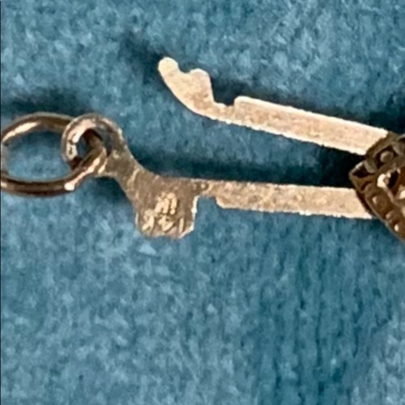 Pearl Necklace, bracelet and earring set - Picture 3 of 6